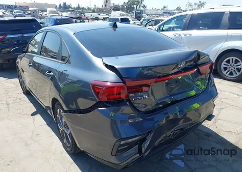 2021 Kia Forte Lxs из США, поврежденный, VIN 3KPF24AD5ME405975